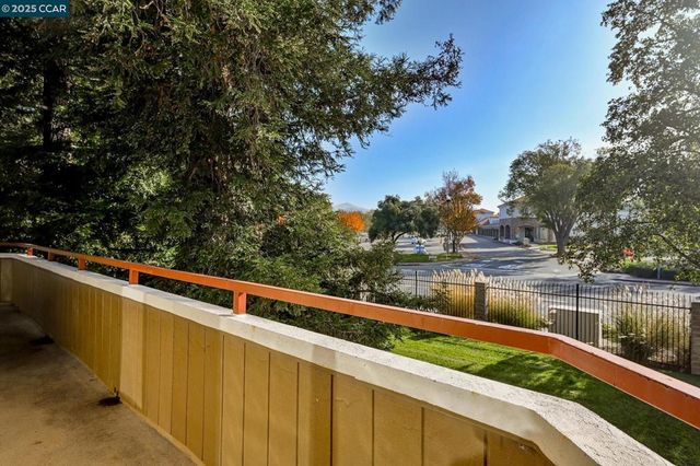 5095 Valley Crest Dr 308, Concord, CA 94521