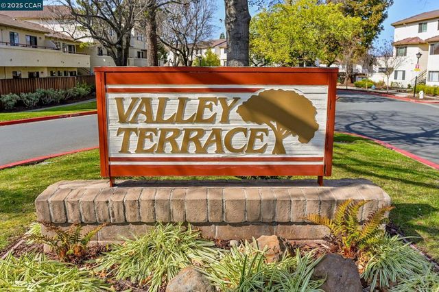 5095 Valley Crest Dr 308, Concord, CA 94521