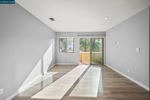 5095 Valley Crest Dr 308, Concord, CA 94521