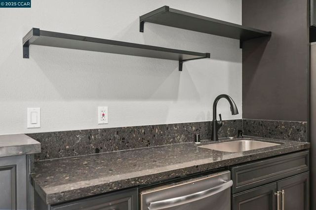 5095 Valley Crest Dr 308, Concord, CA 94521