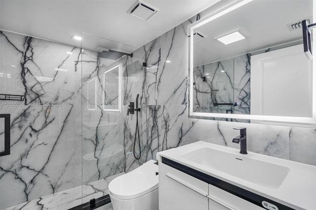 1623 Collins Ave 716, Miami Beach, FL 33139