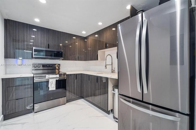 1623 Collins Ave 716, Miami Beach, FL 33139