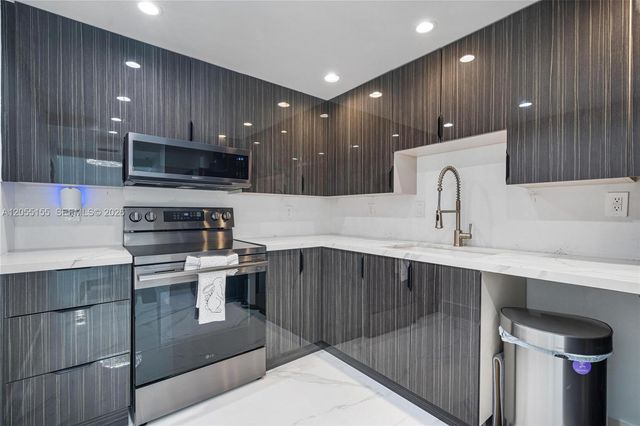 1623 Collins Ave 716, Miami Beach, FL 33139