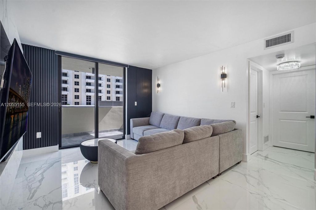 1623 Collins Ave 716, Miami Beach, FL 33139