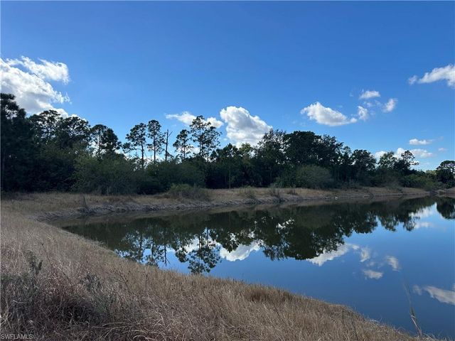 35XX Everglades BLVD N, Naples, FL 34120