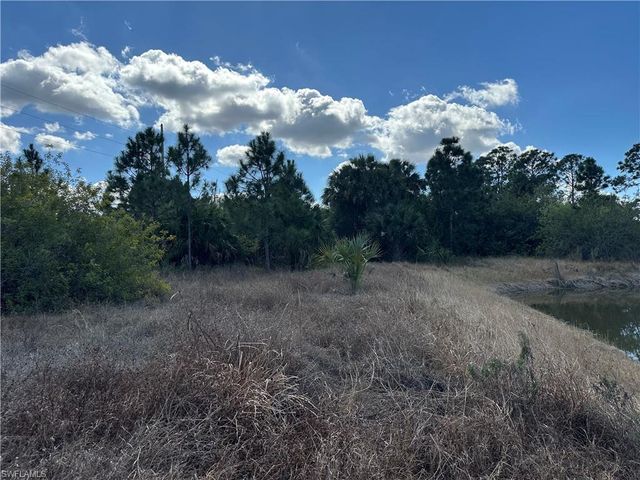 35XX Everglades BLVD N, Naples, FL 34120