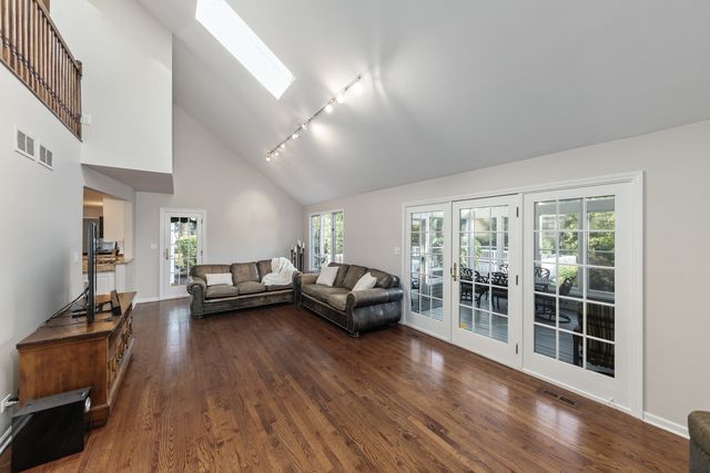 1177 Kenilworth Circle, Naperville, IL 60540