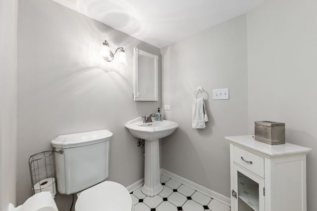 1177 Kenilworth Circle, Naperville, IL 60540
