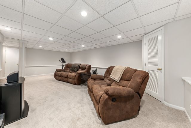 1177 Kenilworth Circle, Naperville, IL 60540