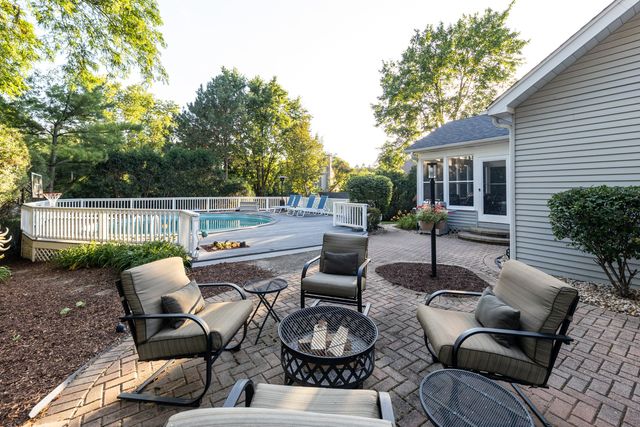 1177 Kenilworth Circle, Naperville, IL 60540