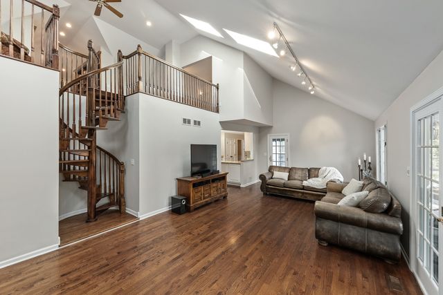 1177 Kenilworth Circle, Naperville, IL 60540