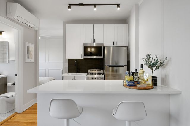 2746 N Hampden Street 2U, Chicago, IL 60614