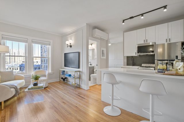 2746 N Hampden Street 2U, Chicago, IL 60614