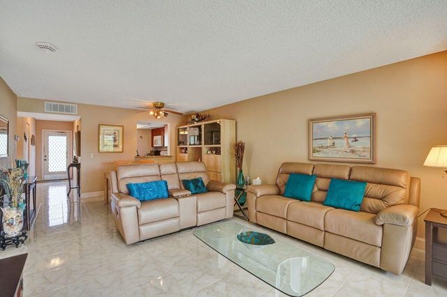 14671 Bonaire Boulevard 306, Delray Beach, FL 33446