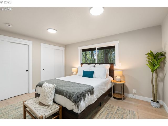 22420 S PARROT CREEK Rd, Oregon City, OR 97045