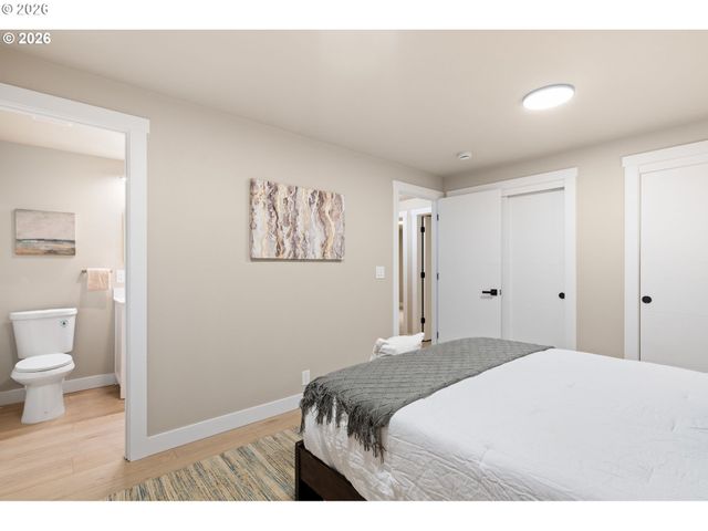 22420 S PARROT CREEK Rd, Oregon City, OR 97045