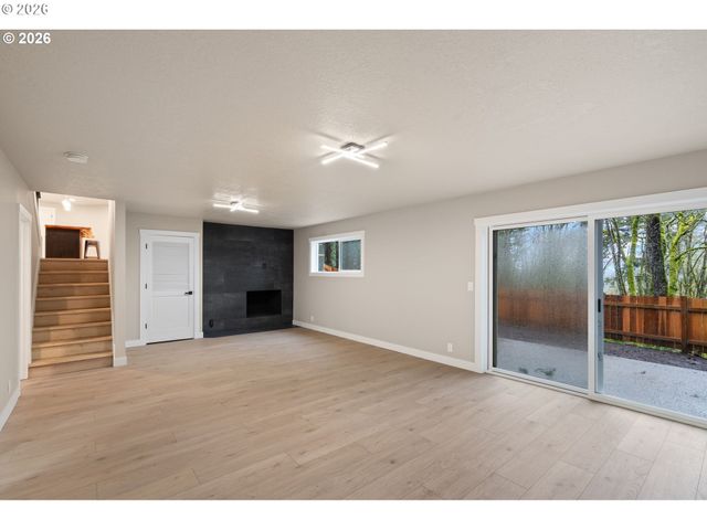 22420 S PARROT CREEK Rd, Oregon City, OR 97045