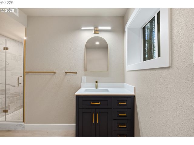 22420 S PARROT CREEK Rd, Oregon City, OR 97045