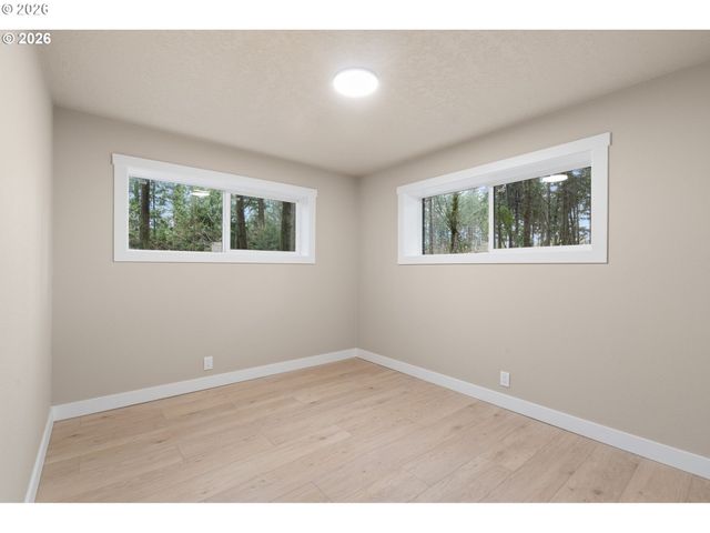 22420 S PARROT CREEK Rd, Oregon City, OR 97045