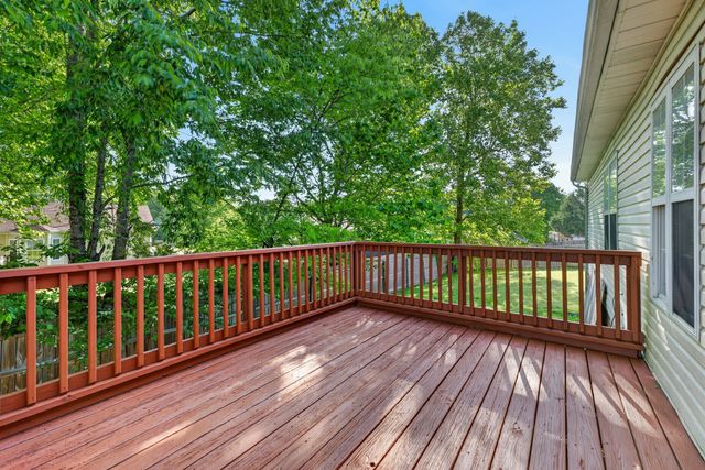 327 White Birch Ct, Clarksville, TN 37042