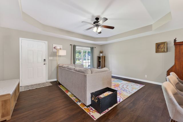 327 White Birch Ct, Clarksville, TN 37042