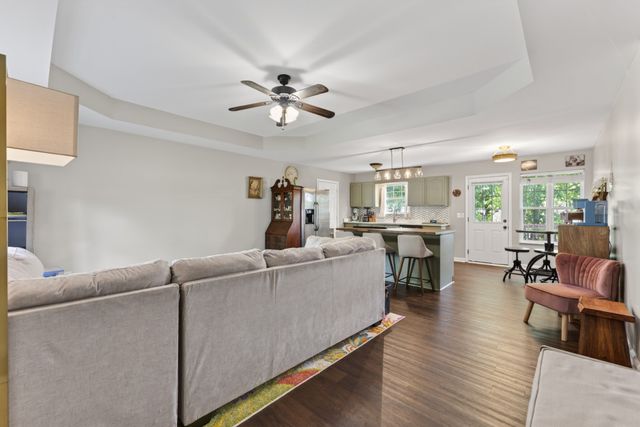 327 White Birch Ct, Clarksville, TN 37042