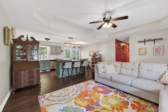 327 White Birch Ct, Clarksville, TN 37042