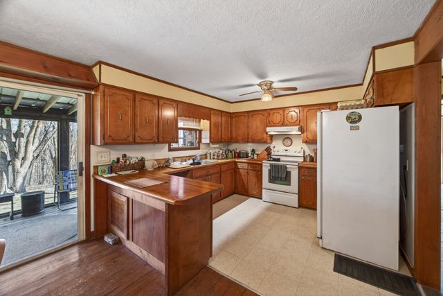 515 Mansell Hill Rd, Gainesboro, TN 38562