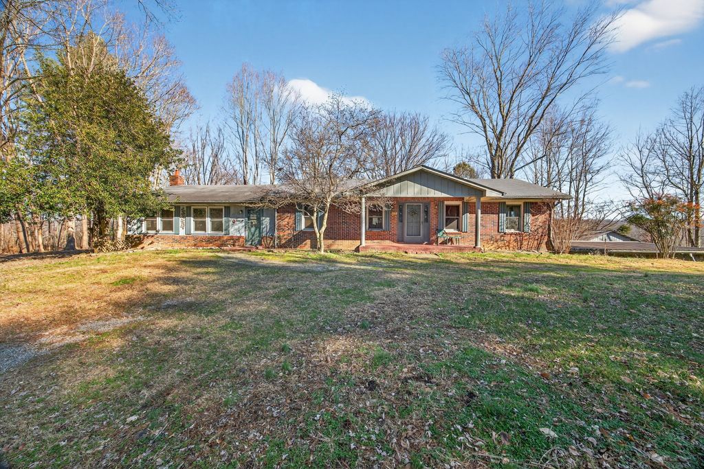 515 Mansell Hill Rd, Gainesboro, TN 38562