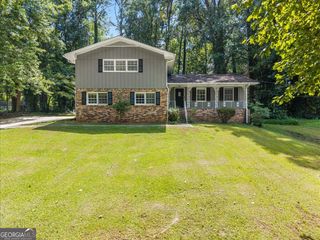 2669 Woodfen Drive, Ellenwood, GA 30294