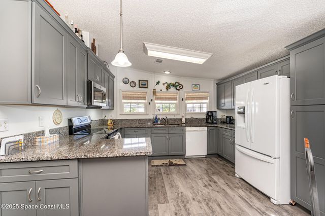 2346 Coconut Palm Drive NE, Palm Bay, FL 32905