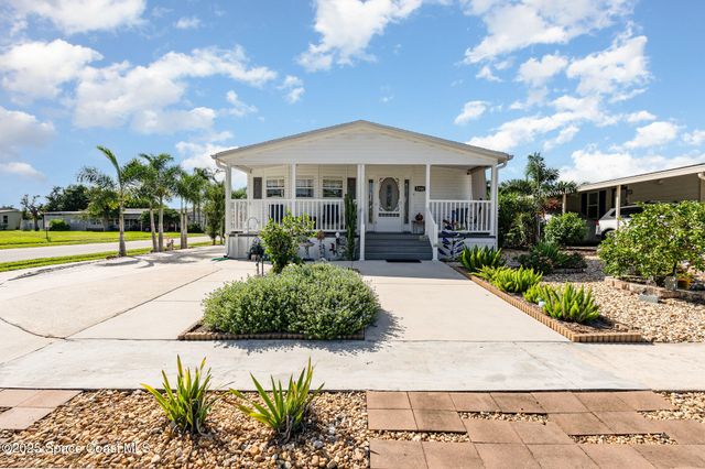 2346 Coconut Palm Drive NE, Palm Bay, FL 32905