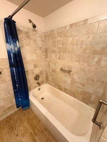 2440 Racetrack Rd, Youngwood, PA 15672