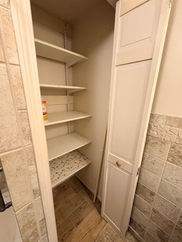 2440 Racetrack Rd, Youngwood, PA 15672