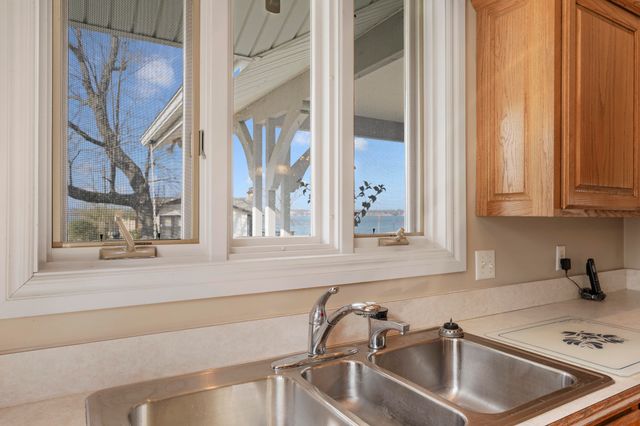 413 Lake Front Street, Disney, OK 74340