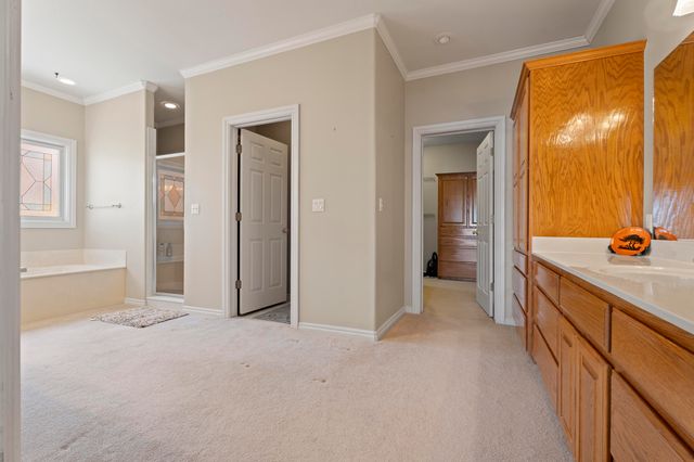 413 Lake Front Street, Disney, OK 74340