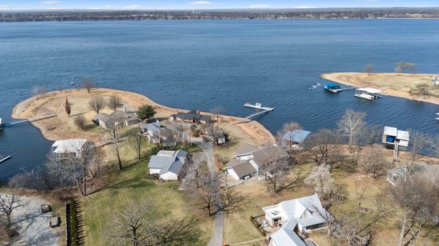 413 Lake Front Street, Disney, OK 74340