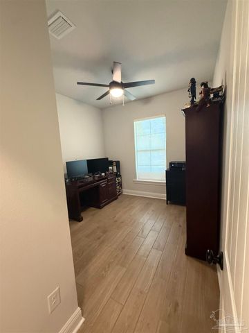 3060 Mountain Laurel Tr, Cantonment, FL 32533