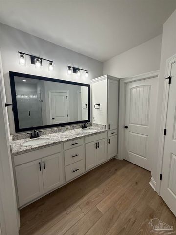 3060 Mountain Laurel Tr, Cantonment, FL 32533