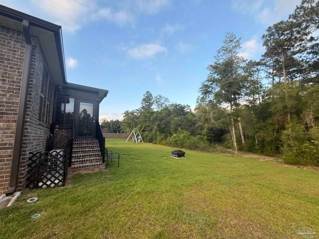 3060 Mountain Laurel Tr, Cantonment, FL 32533