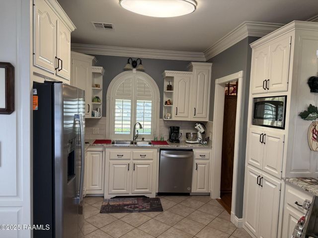 314 Fort Hamilton Drive, Opelousas, LA 70570