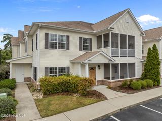 1902 Covengton Way 103, Greenville, NC 27858