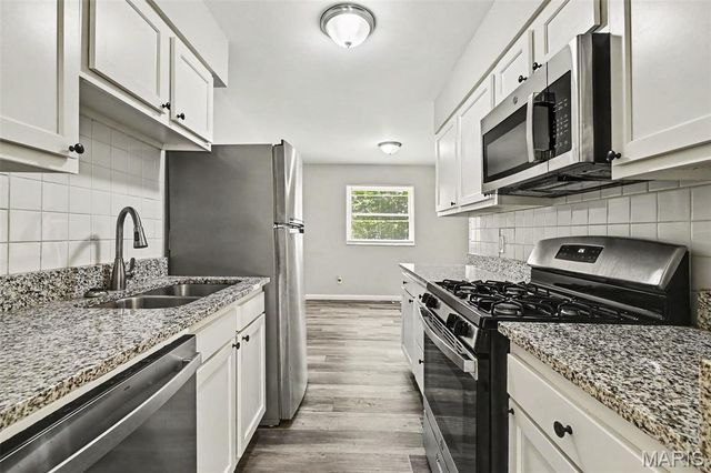 11353 Birmingham Court, St Louis, MO 63138