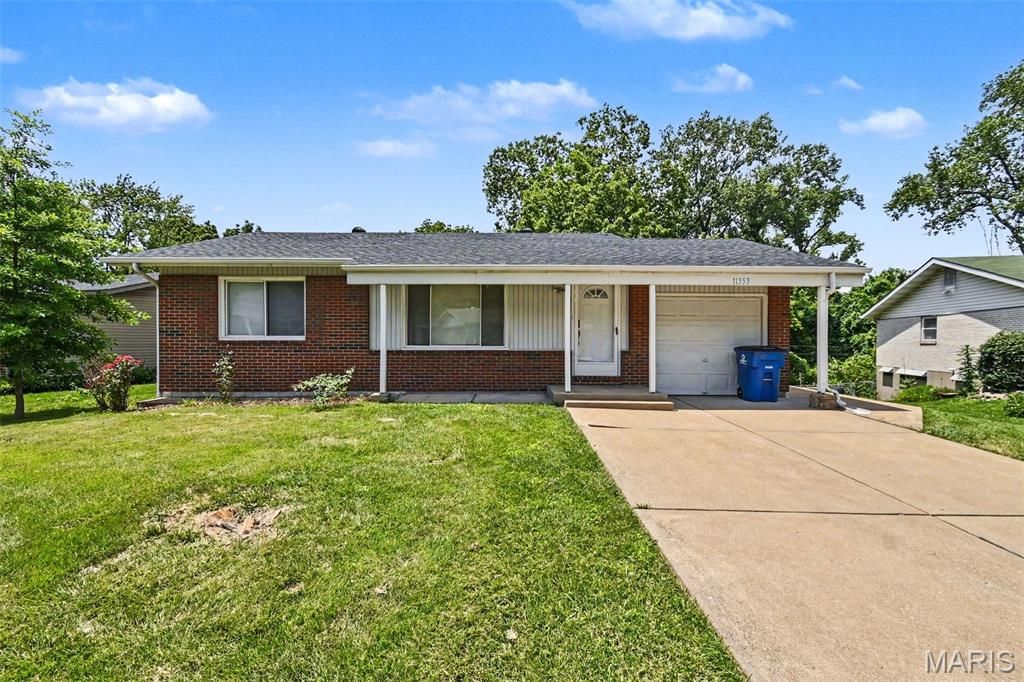 11353 Birmingham Court, St Louis, MO 63138