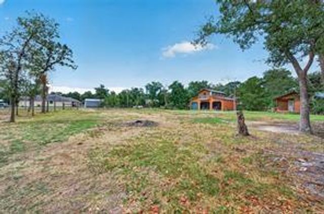 38056 S Bonnie Lake Drive, Hempstead, TX 77445
