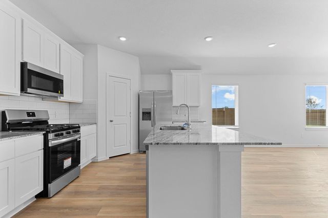 1507 Shimmering Ocean Way, Iowa Colony, TX 77583