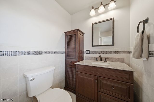 15 Sunnyhill Rd, Rockaway Twp., NJ 07801