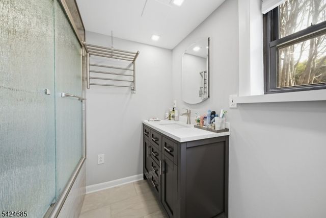 15 Sunnyhill Rd, Rockaway Twp., NJ 07801