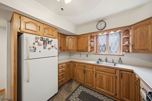 15 Sunnyhill Rd, Rockaway Twp., NJ 07801