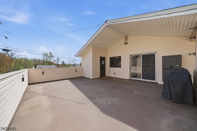 15 Sunnyhill Rd, Rockaway Twp., NJ 07801